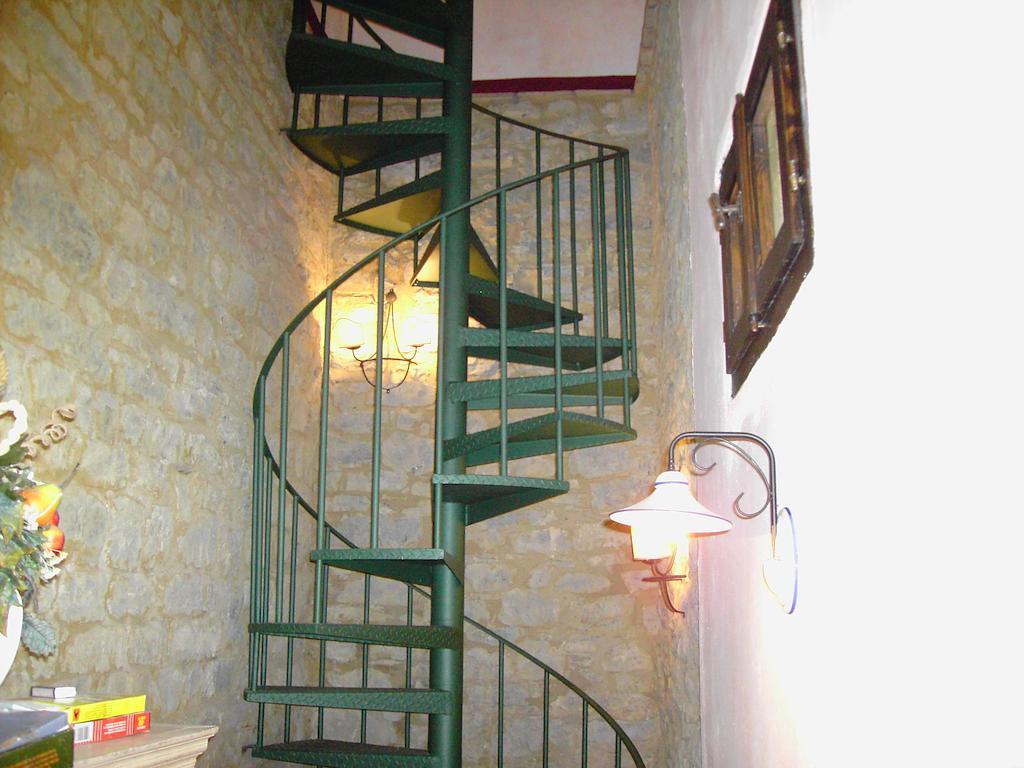 Molino Di Bombi Villa Castellina in Chianti Room photo